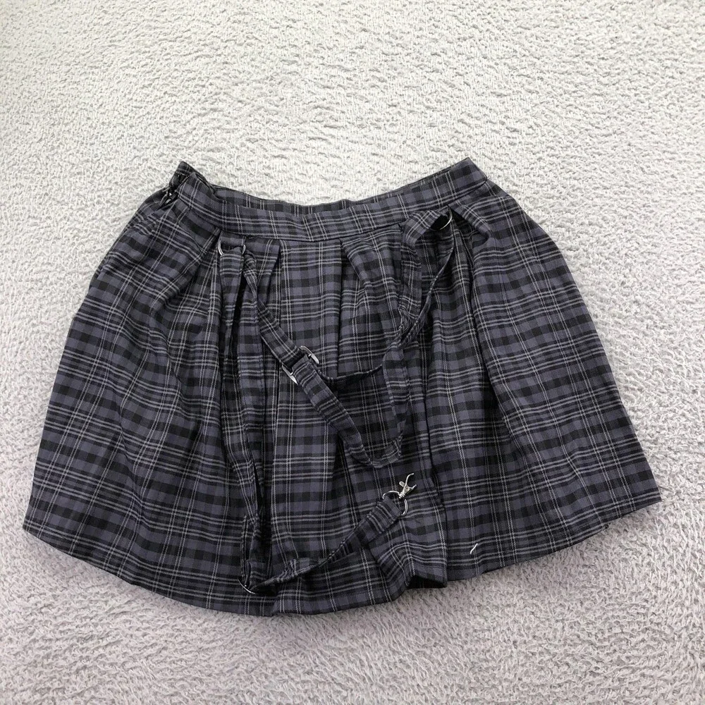 Hot Topic Skirt Womens Medium Gray Plaid Pleated Strap Detail Short Mini